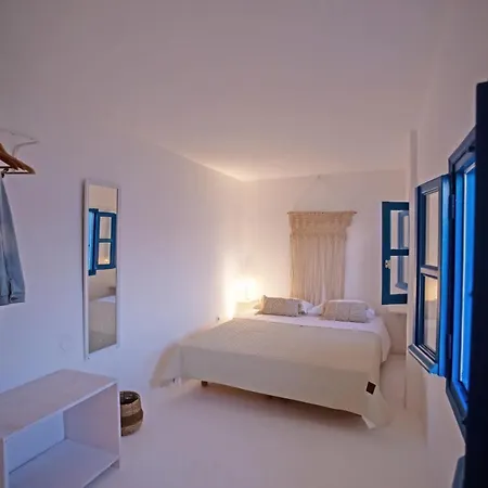 Thalassophile Deep Blue, Little Venice Mykonos Town