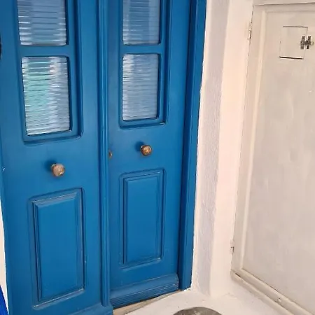 Thalassophile Deep Blue, Little Venice Mykonos Town