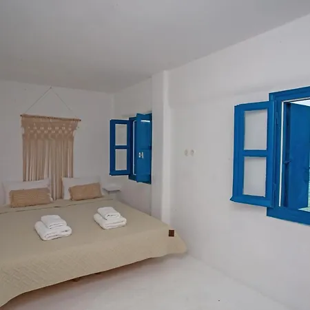 Thalassophile Deep Blue, Little Venice Mykonos Town